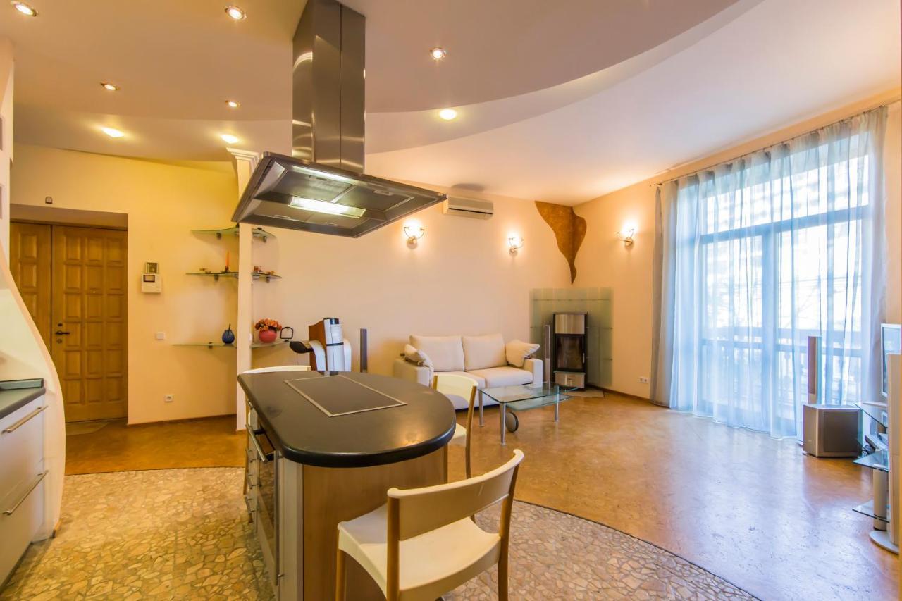3-Room Apartments On Khreshchatyk. Building With Star Kiev Luaran gambar