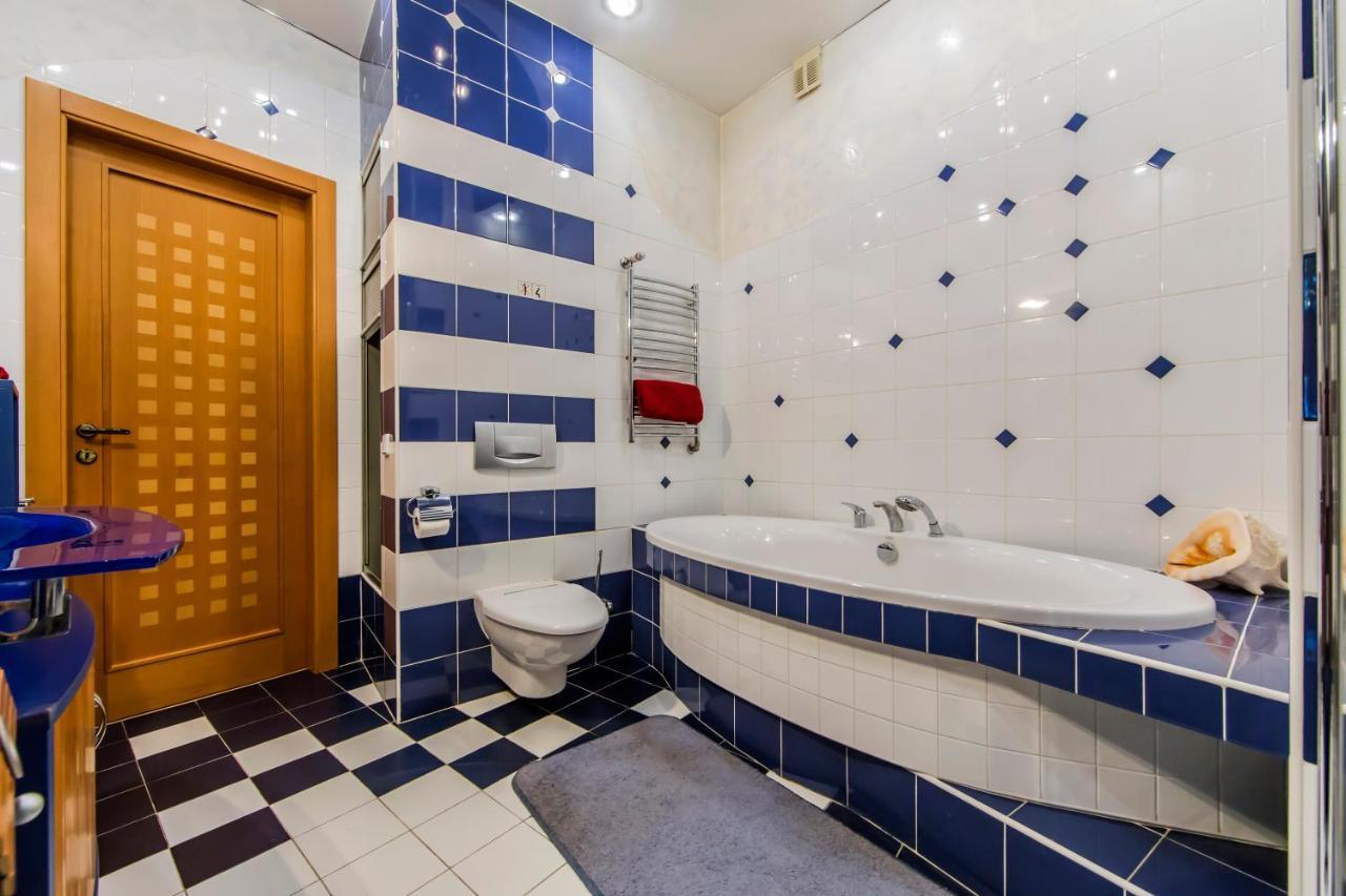 3-Room Apartments On Khreshchatyk. Building With Star Kiev Luaran gambar