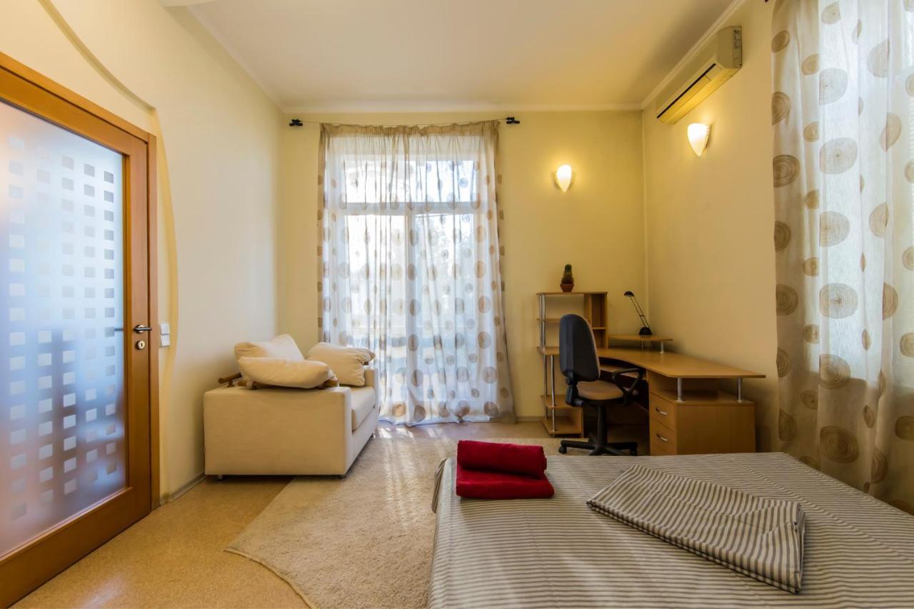 3-Room Apartments On Khreshchatyk. Building With Star Kiev Luaran gambar
