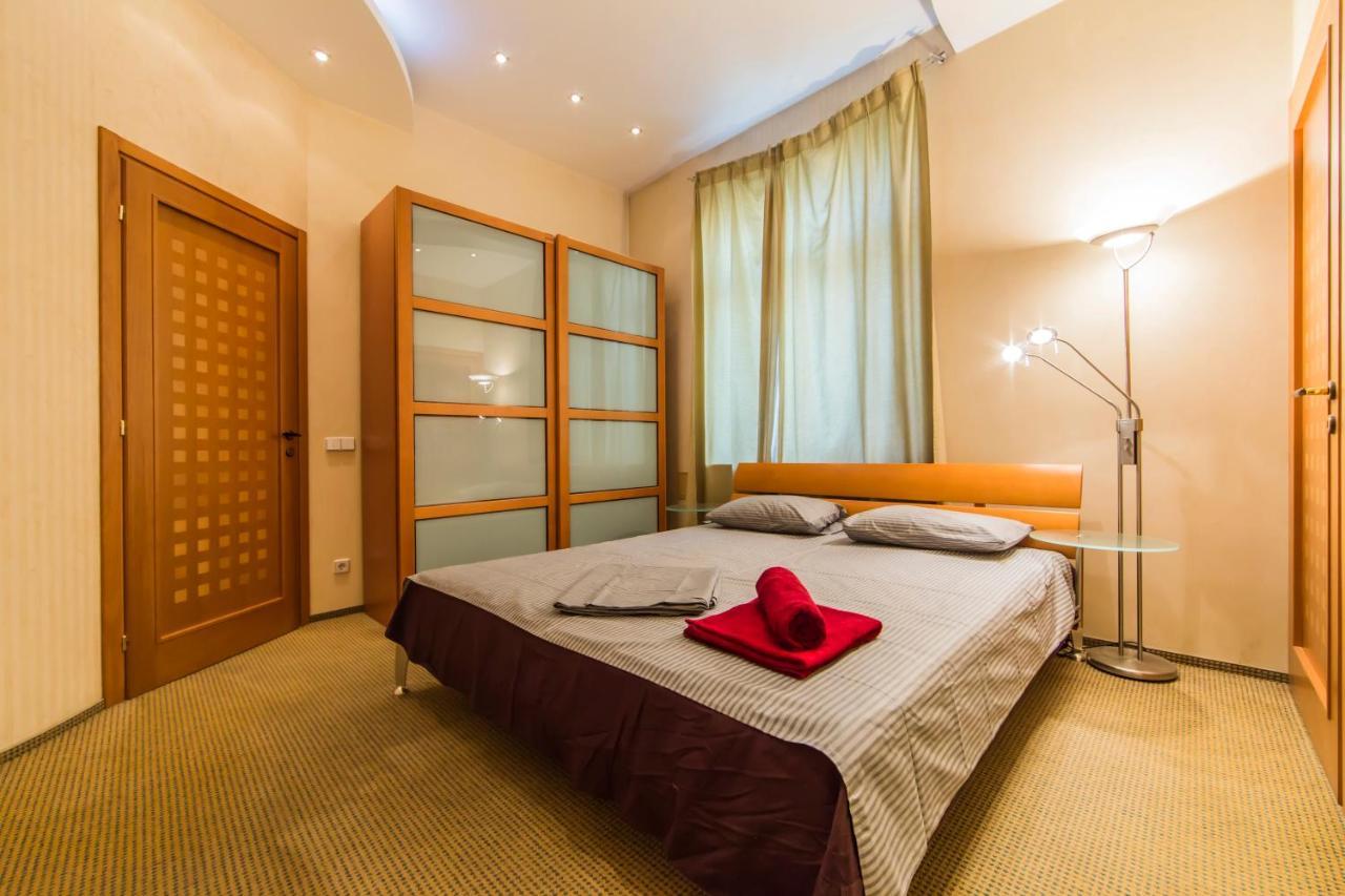 3-Room Apartments On Khreshchatyk. Building With Star Kiev Luaran gambar