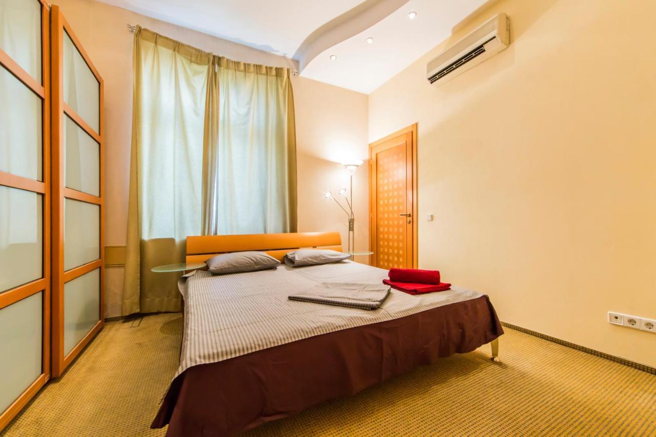 3-Room Apartments On Khreshchatyk. Building With Star Kiev Luaran gambar